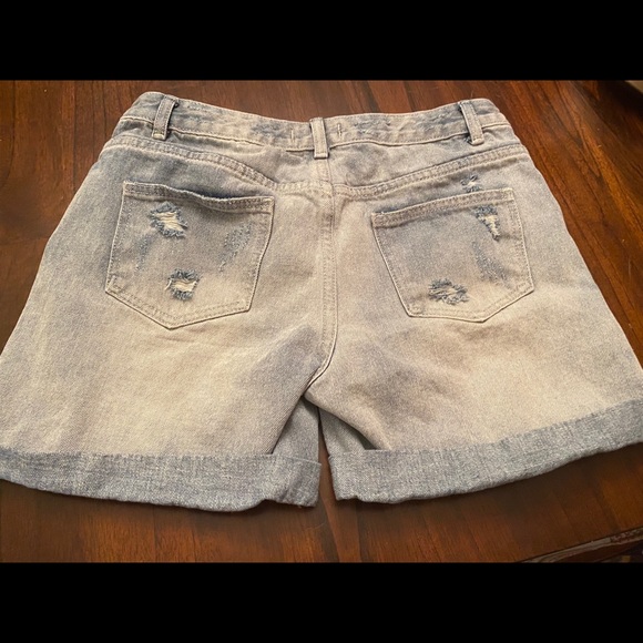 Shorts - Picture 2 of 2